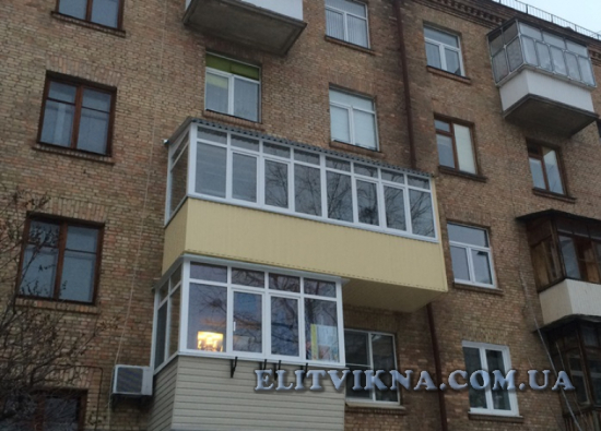 Балкон із виносом