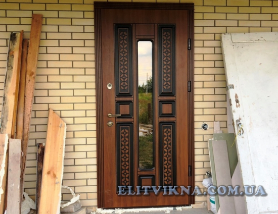 Двері зі склопакетом